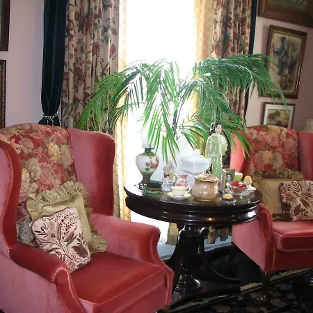 The Breakers Bed And Breakfast-3